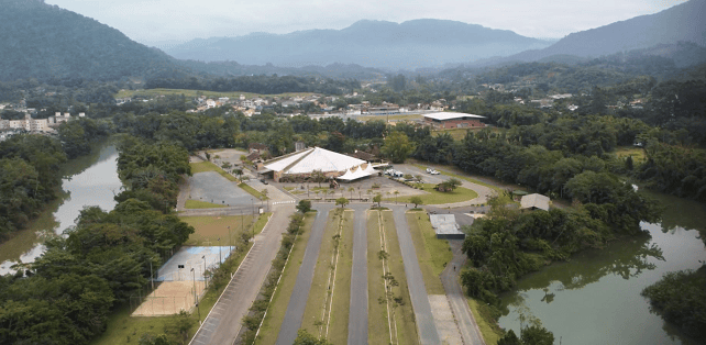 Badesc apresenta linhas de crédito para municípios durante o Summit Cidades em Florianópolis