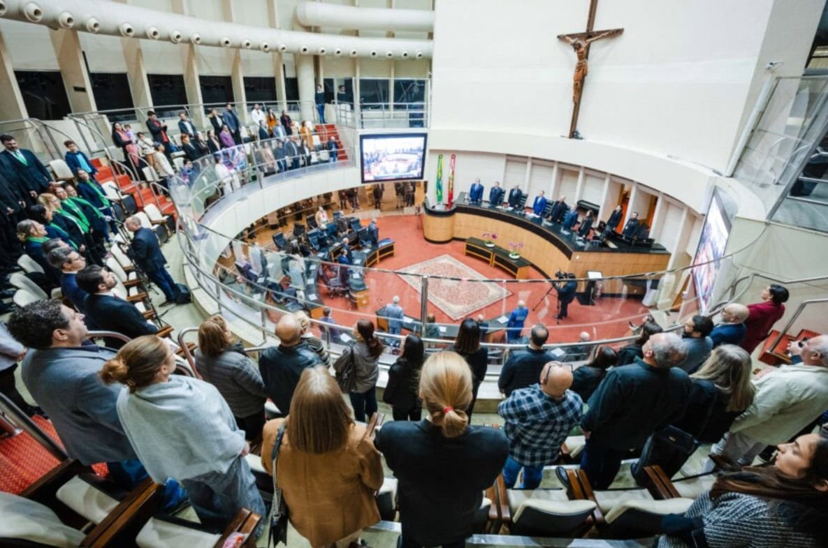 Assembleia homenageia 80 anos da Superintendência de Agricultura em Santa Catarina