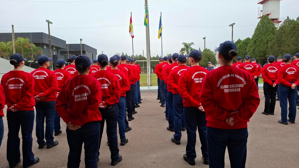 Bombeiros militares temporários iniciam formação em SMO
