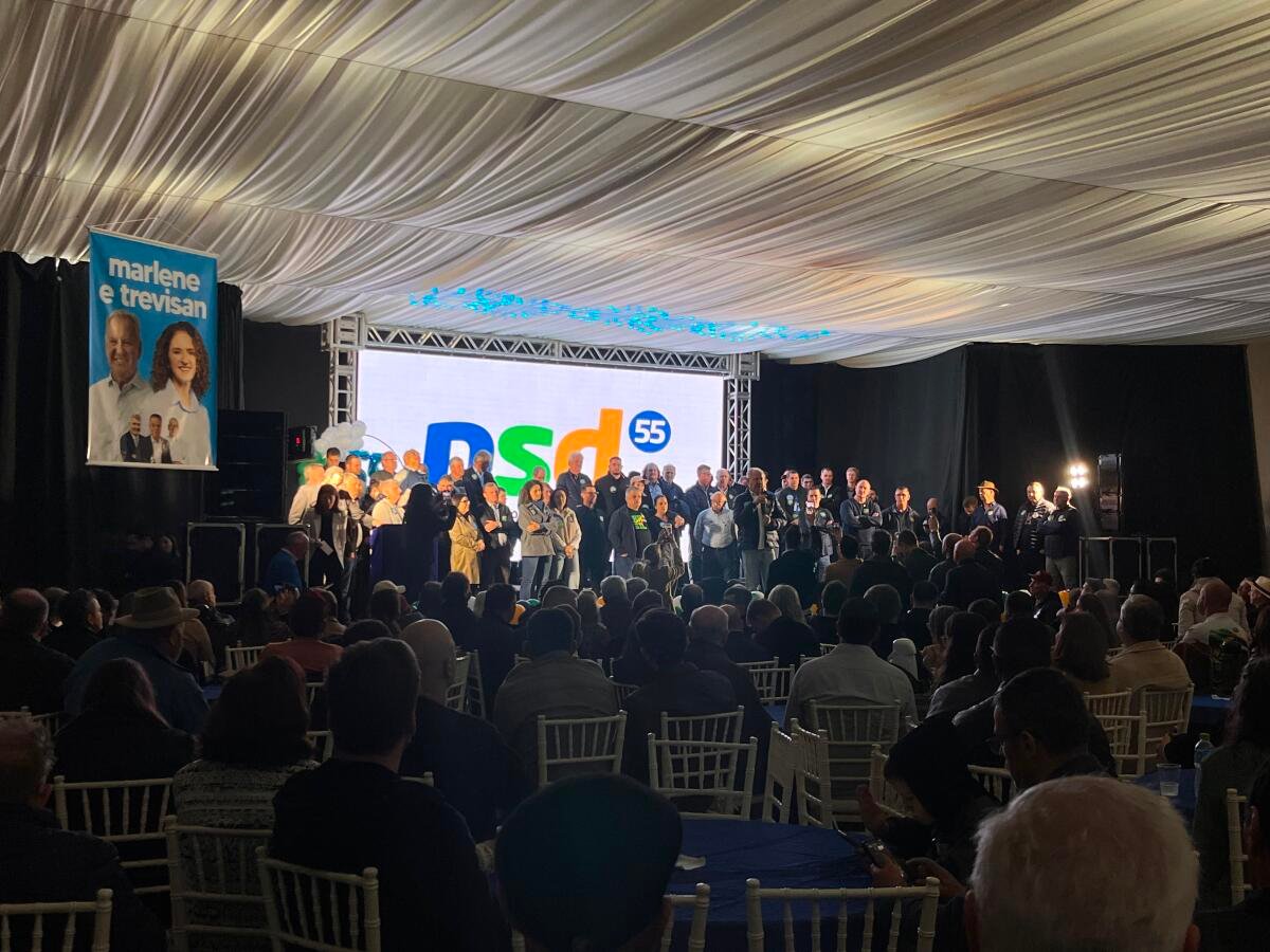 Lideranças do grupo de João Rodrigues participam de encontro de pré-campanha em São Miguel do Oeste
