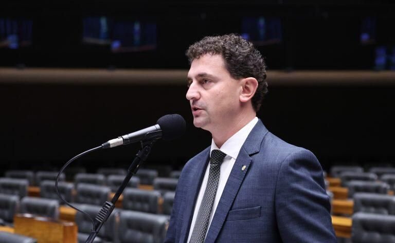 Comissão aprova projeto de regularização de terras em áreas protegida