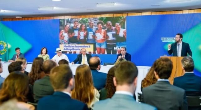 Governo lança programa Desenrola Adimplentes com crédito mais barato para trabalhadores informais