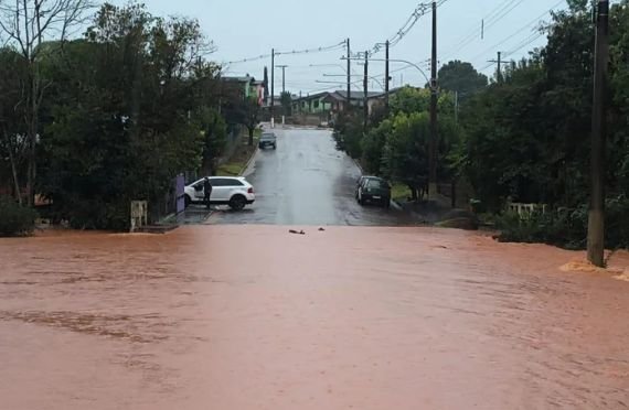 Chuva afeta ao menos 21 cidades no norte e noroeste do RS