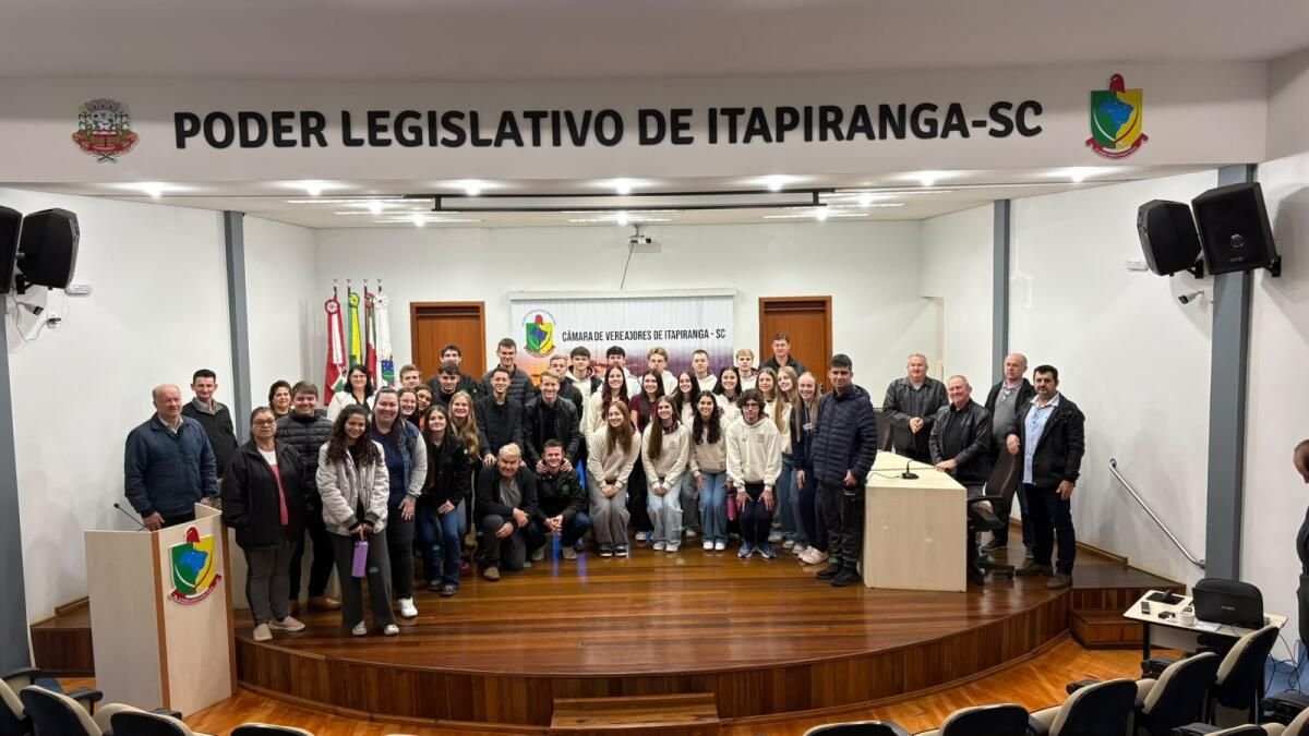 Estudantes indicam melhorias em sessão da Câmara de Vereadores