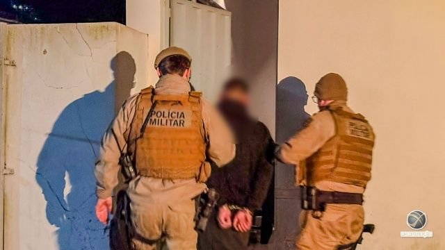 Após quase duas horas de buscas, Polícia Militar prende suspeito que fugiu, bateu carro e correu para mata em São Miguel do Oeste