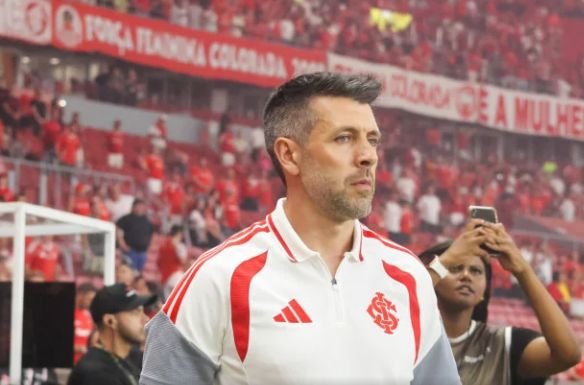 Pezzolano confirma cláusula de liberação para seleção uruguaia, mas mantém foco no Inter
