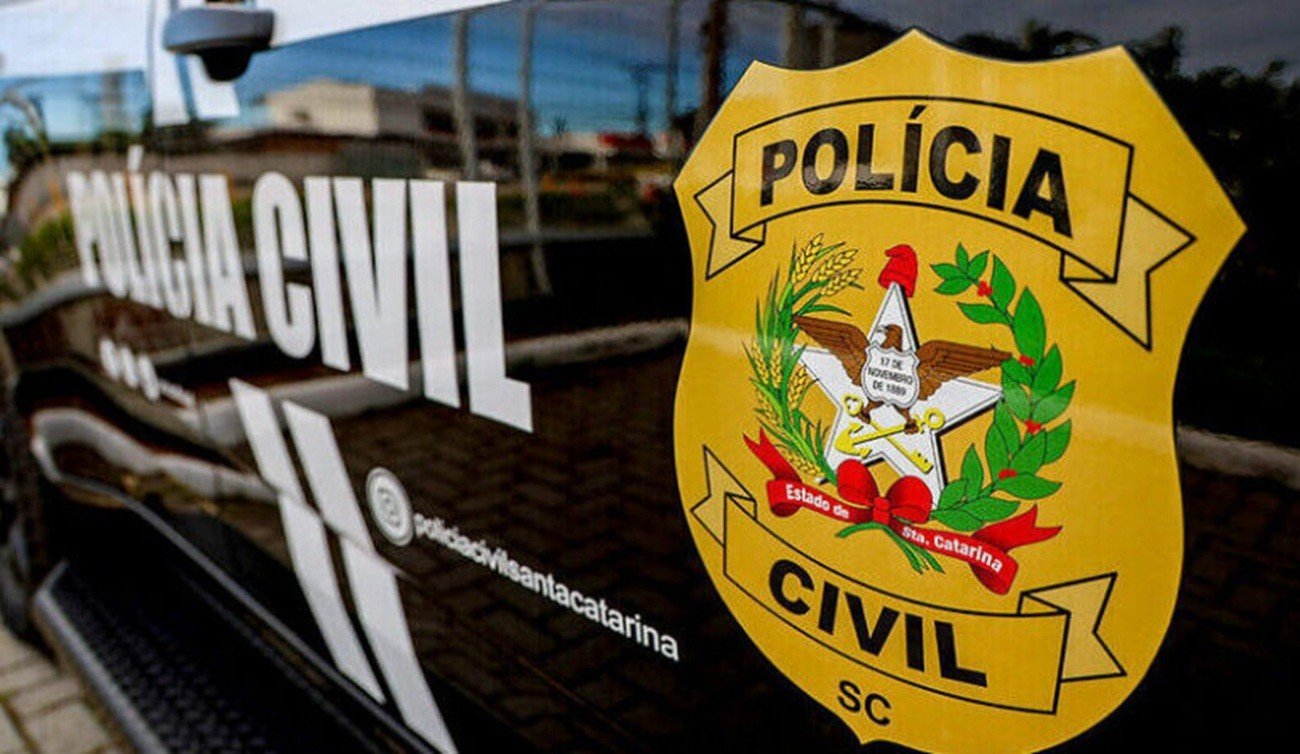 Homem inventa roubo em SC para esconder que levou facadas da esposa por causa de ciúmes