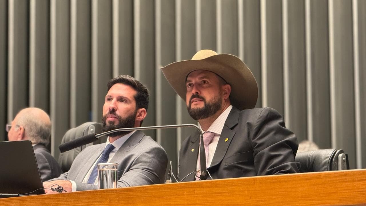 Câmara aprova medida que reforça fiscalização do piso do frete e amplia proteção a caminhoneiros - Santa Catarina em Pauta
