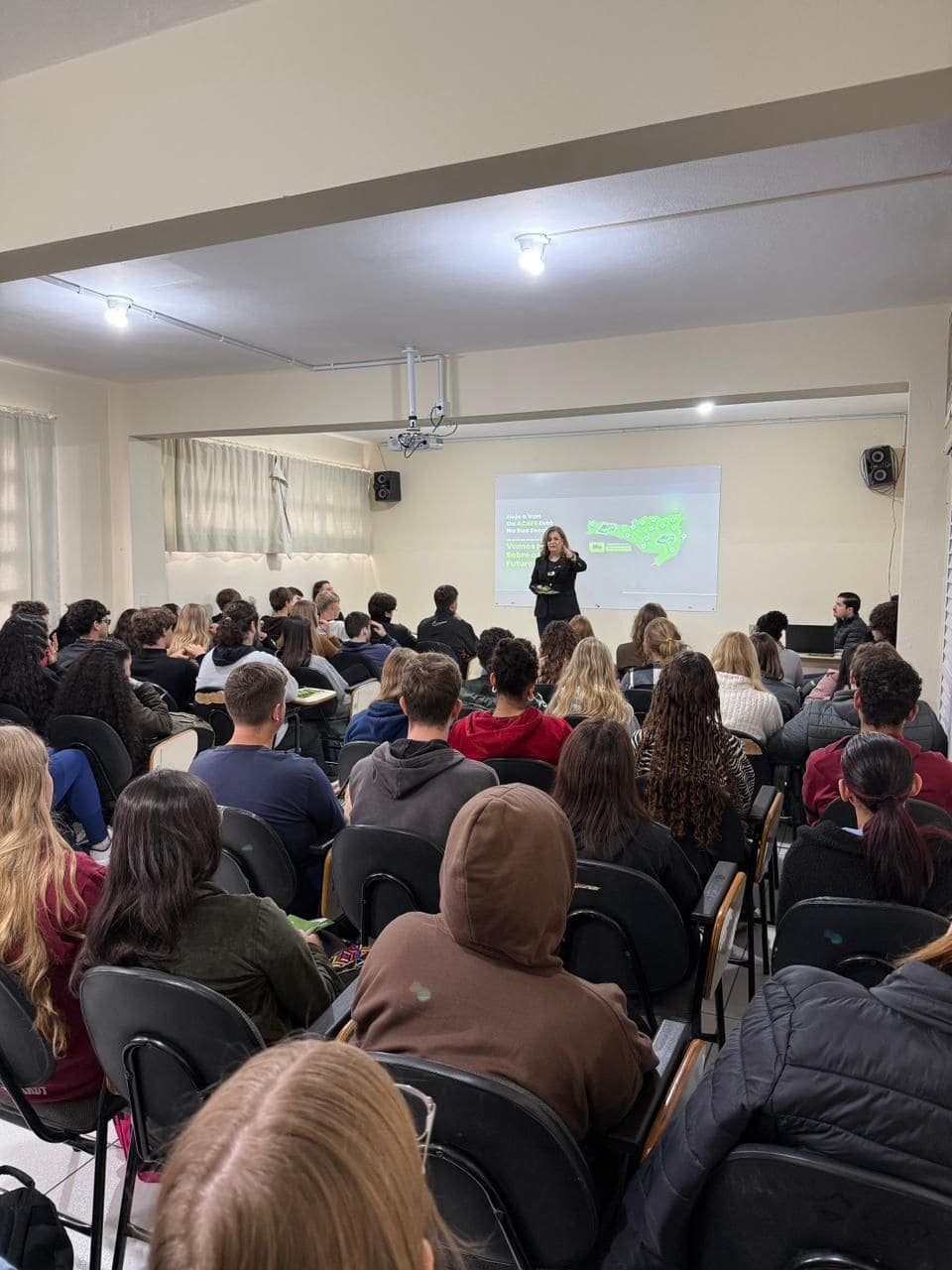 Caravana do Universidade Gratuita leva informações a quase 98 mil estudantes do ensino médio em SC