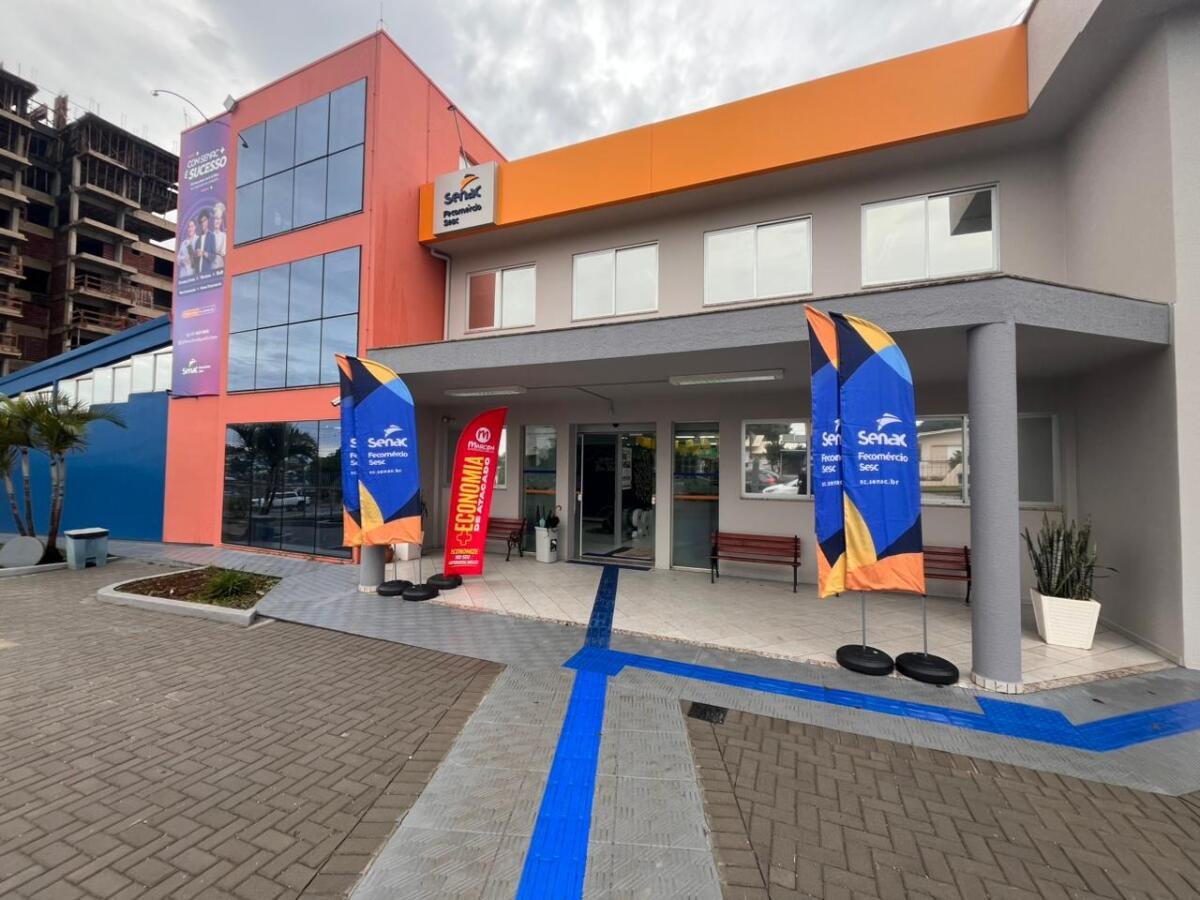 Primeiro Feirão de Empregos do Senac reúne 20 empresas e oferta cerca de 150 vagas em São Miguel do Oeste