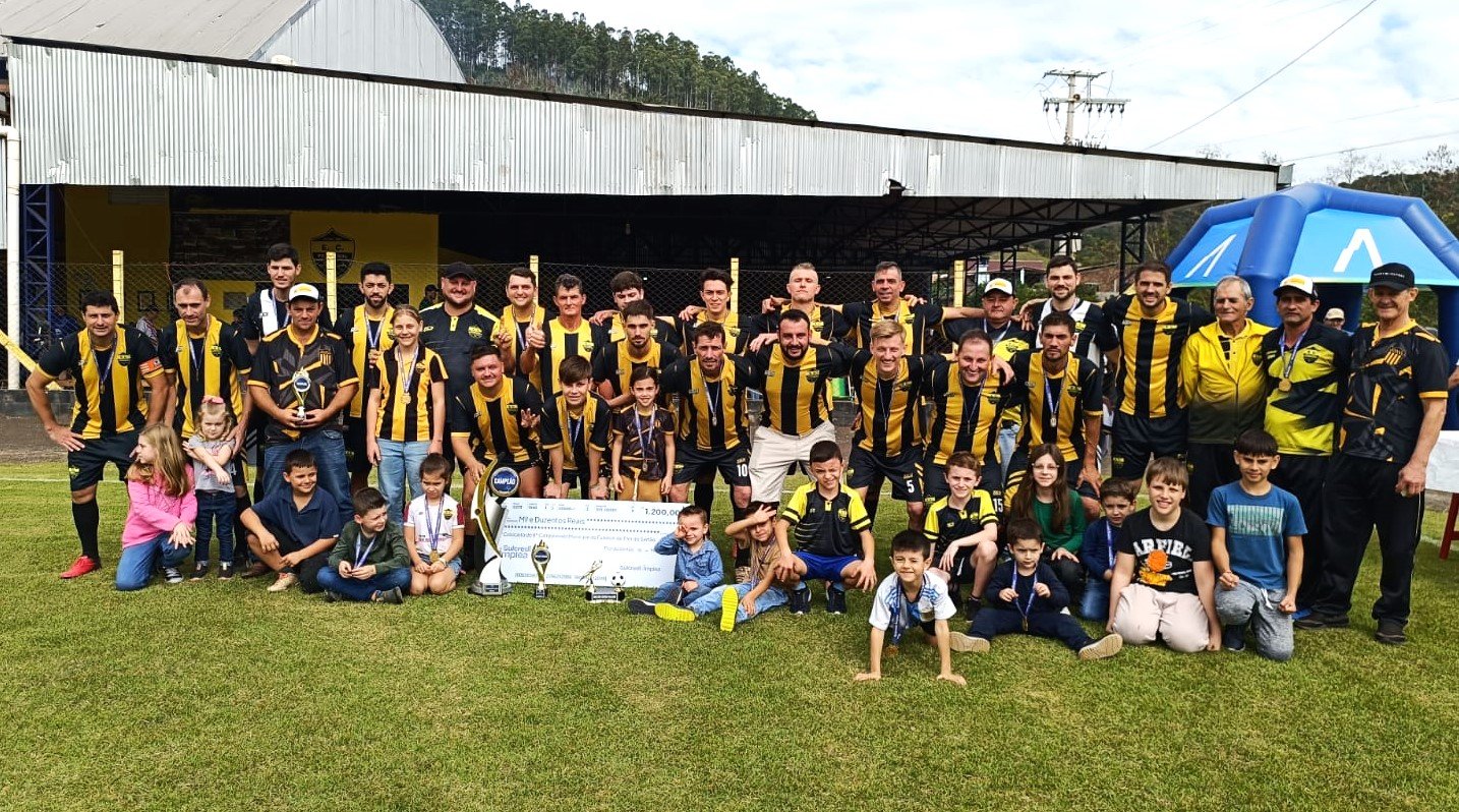 PENHAROL CONQUISTA O TRICAMPEONATO DO MUNICIPAL DE CAMPO TAÇA SULCREDI ÂMPLEA 2026 EM FLOR DO SERTÃO - Prefeitura de Flor do Sertão