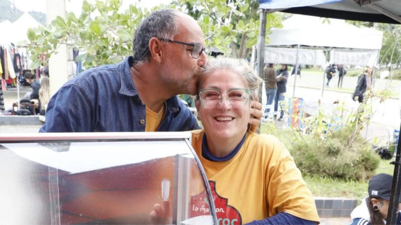 Copa 2026: casal marroquino-brasileiro aposta na venda de cuscuz para faturar com estreia das seleções