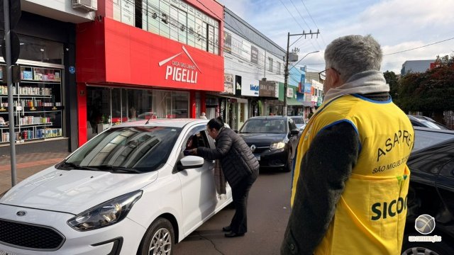 Ação no Calçadão marca Dia Mundial de Combate à Violência Contra a Pessoa Idosa em São Miguel do Oeste