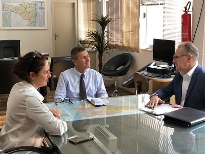 Trevisan representa prefeitos da  região em Florianópolis e Brasília