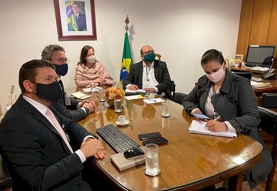 Governo de SC apresenta ações de combate à Covid ao governo federal