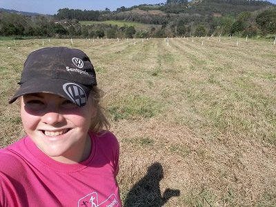 MILHO NA SOBRESSEMEADURA DO TIFTON: UMA OPOTUNIDADE PARA PEQUENOS PRODUTORES DE LEITE