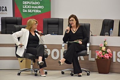 Experiências e perspectivas para as mulheres na política são debatidas na Câmara