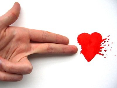 Homem indenizará mulher que conheceu no Tinder por estelionato sentimental