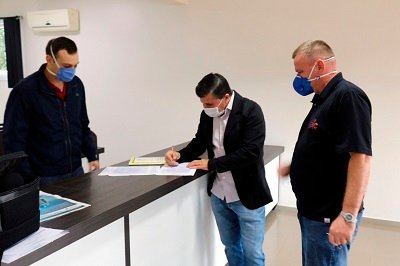 Governo Municipal oficializa doação de imóveis para Iporã do Oeste