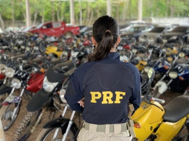 PRF realiza leilão de veículos apreendidos em SC com lances a partir de R$ 250