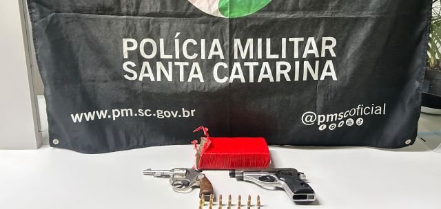Homem é preso após disparos de arma de fogo; PM apreende armas e quase meio quilo de maconha em Dionísio Cerqueira