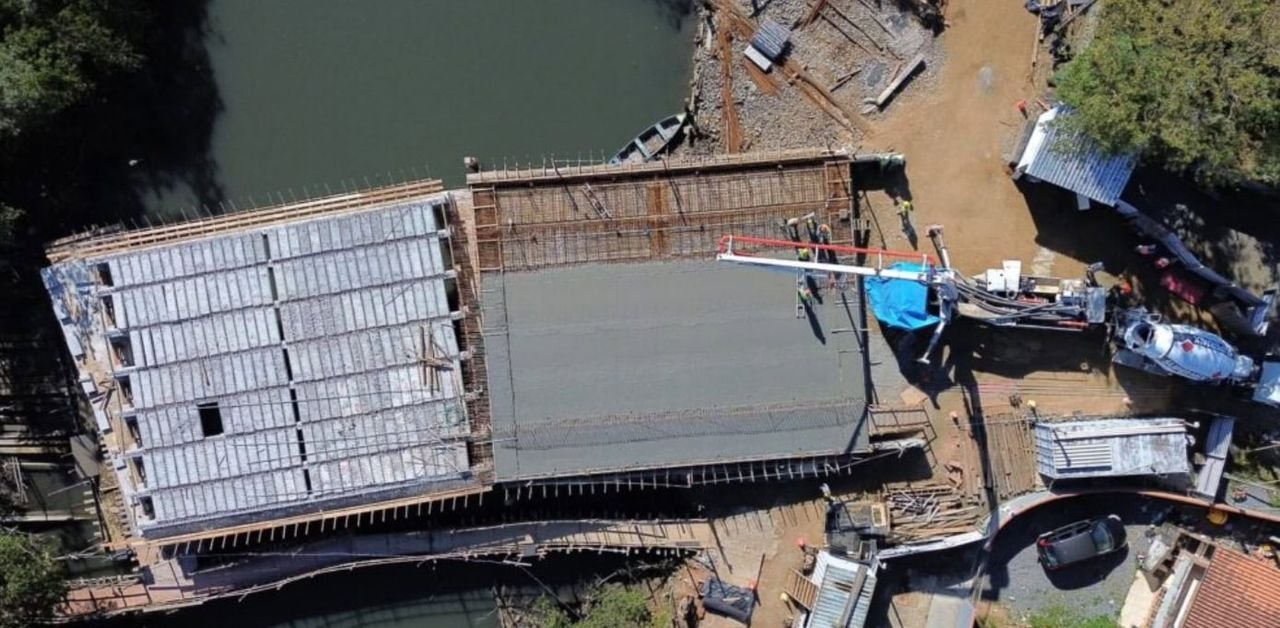 Obras da Ponte Anêmonas aceleram com nova etapa de concretagem em Joinville