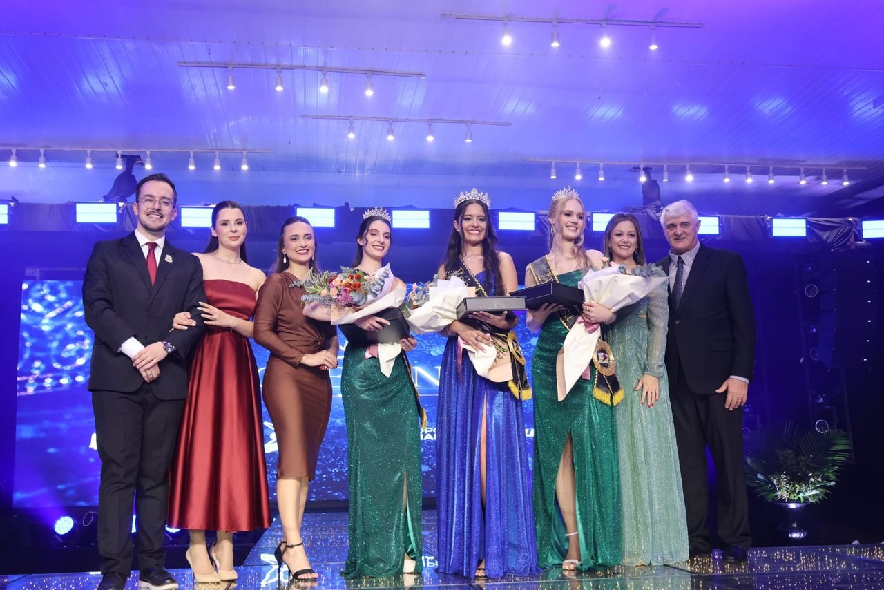 Eleitas rainha e princesas de Maravinha 2026/2028