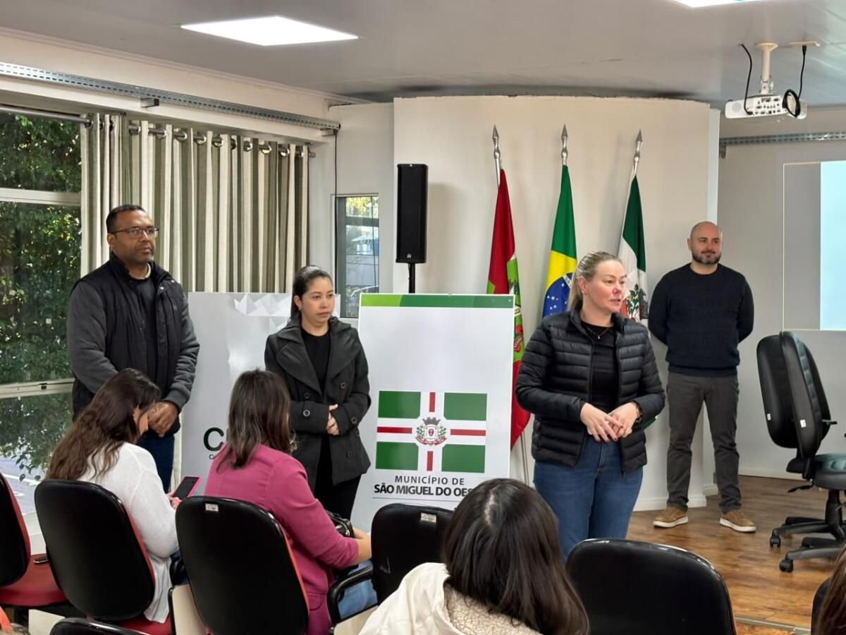 São Miguel do Oeste capacita profissionais para qualificar a Escuta Especializada