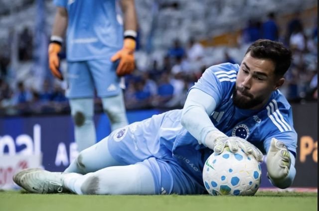 Inter confirma saída de Tabata e avança por reforços para a sequência da temporada