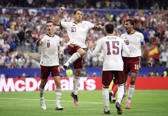 Espanha vence a França e garante vaga na final da Copa do Mundo de 2026