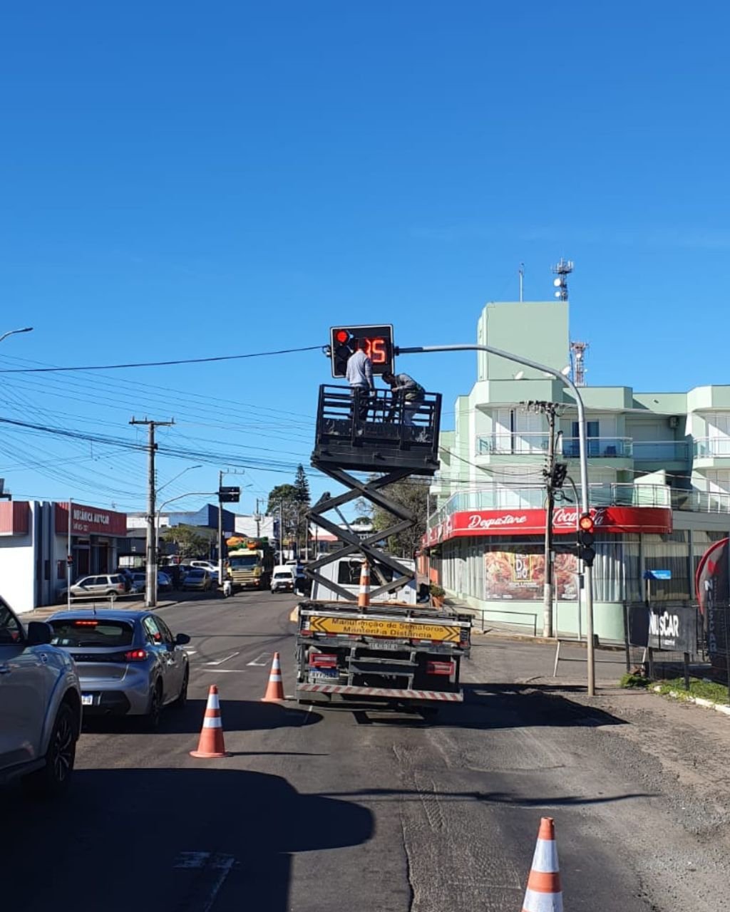 Prefeitura realiza manutenção nos semáforos e reativa travessias para pedestres em São Miguel do Oeste
