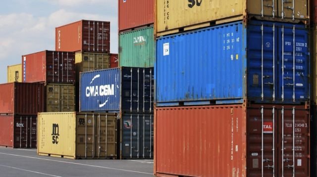 EUA confirmam tarifa adicional de 25% sobre produtos brasileiros; medida entra em vigor no dia 22 de julho