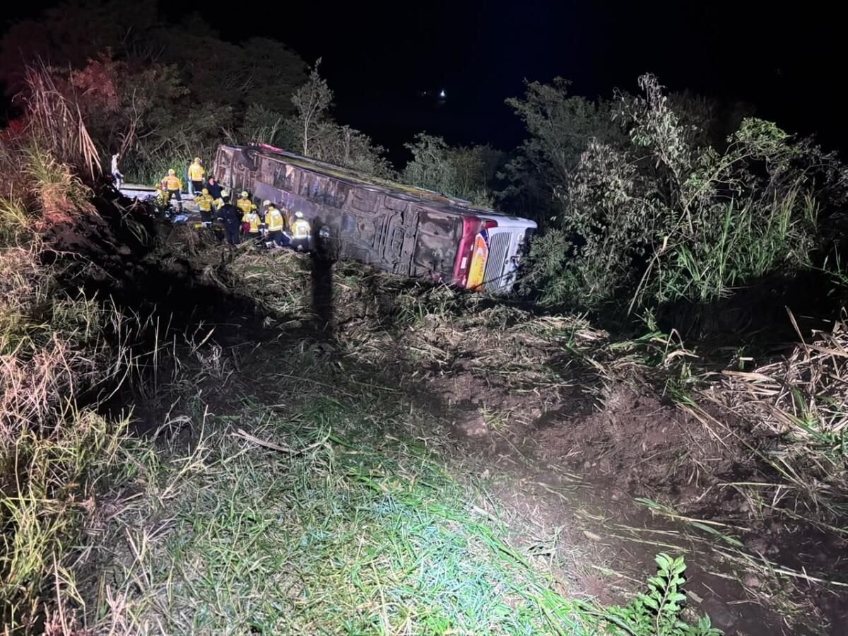 Um dia depois: tudo o que aconteceu no acidente com ônibus na SC-492