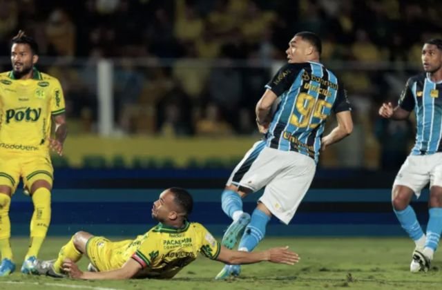 Grêmio perde para o Mirassol por 2 a1 no retorno do Brasileirão e segue a um ponto do Z-4