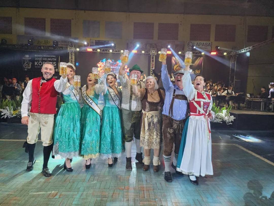Deutsche Woche, espetáculo de abertura, em São João do Oeste - SC
