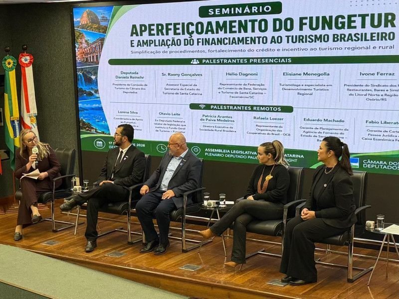 Em Florianópolis, Daniela Reinehr lidera debate nacional sobre o Fungetur e inicia construção de proposta para ampliar acesso ao crédito
