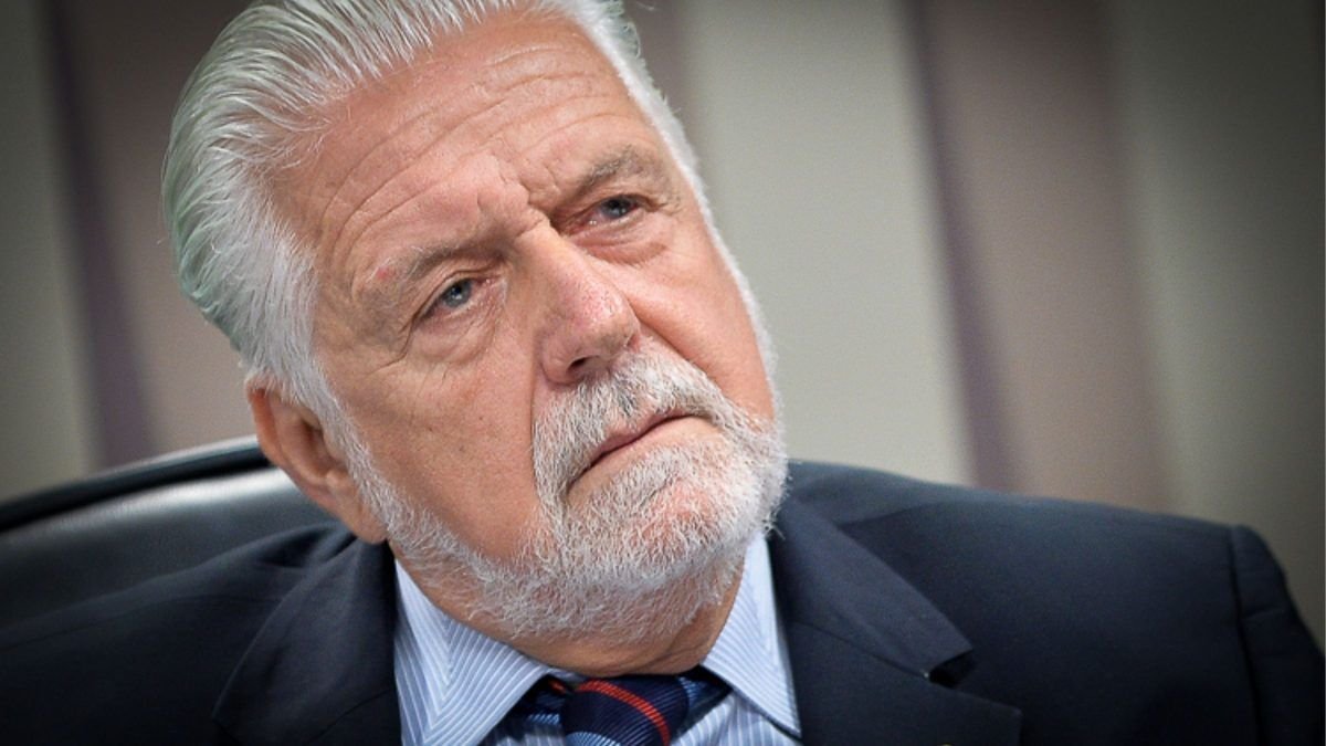 Jaques Wagner tenta vender terreno de R$ 15,8 milhões um dia após operação da PF e Justiça bloqueia transação
