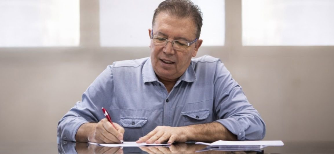 São José sanciona leis que ampliam atendimento em saúde hormonal, fortalecem pesquisa e cooperação regional