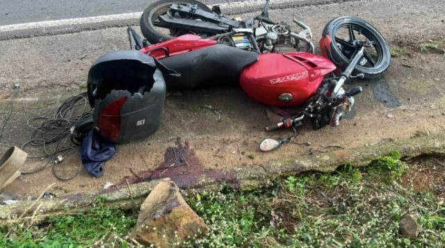 Motociclista morre após colisão com carreta na SC-157 em Coronel Freitas
