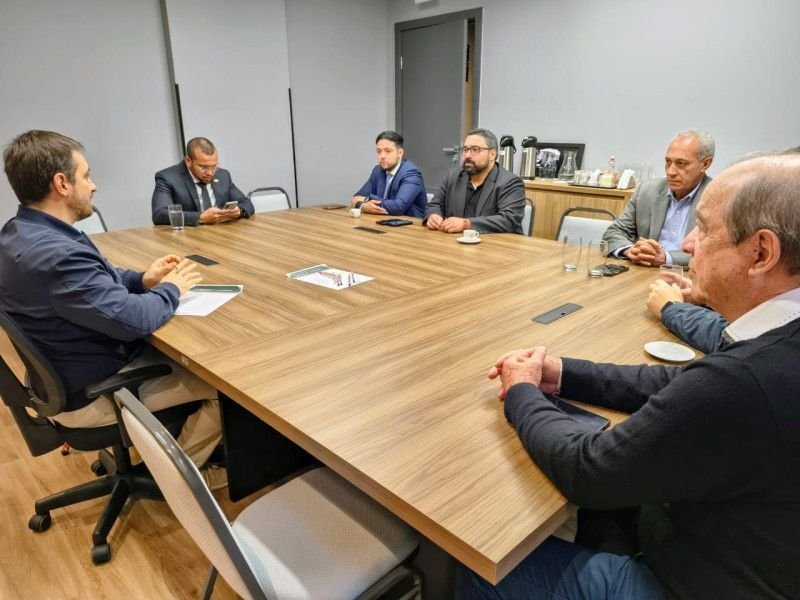 Empresários de Itajaí promovem reunião com autoridades para discutir futuro do Complexo Portuário