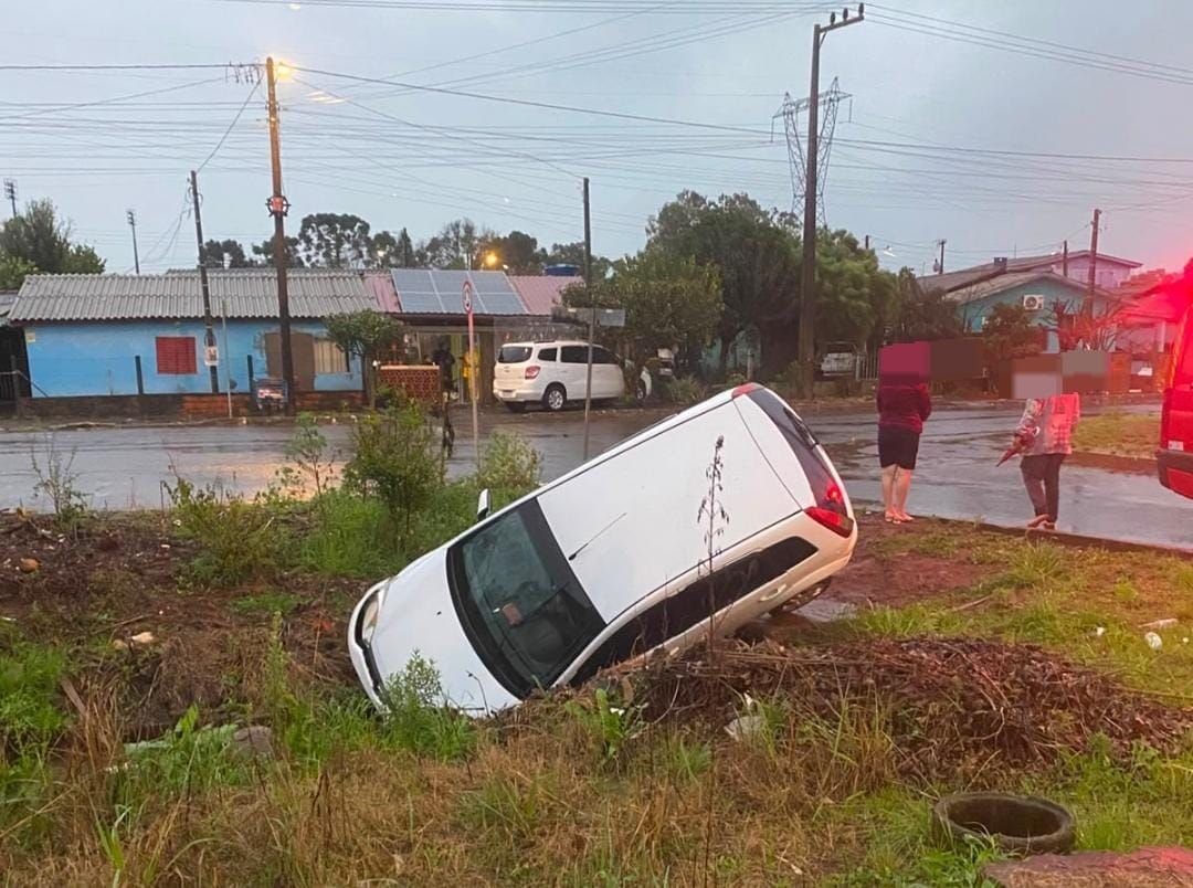 Bombeiros atendem quatro ocorrências provocadas pela chuva em 24 horas