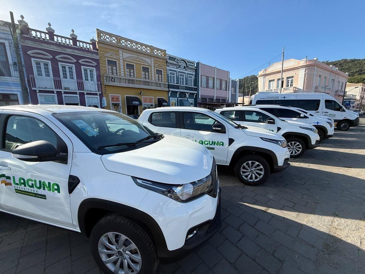 Prefeitura de Laguna incorpora 43 novos veículos para reforçar serviços públicos