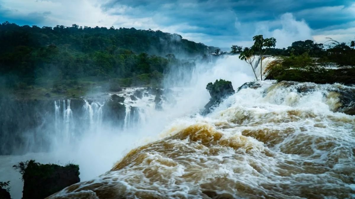 Cerraron de forma preventiva y sorpresiva el circuito Garganta del Diablo en Cataratas