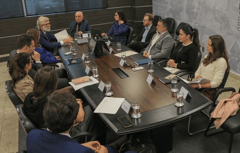 TCE/SC instala mesa de consensualismo para buscar solução de pendências em contratos de gestão hospitalar
