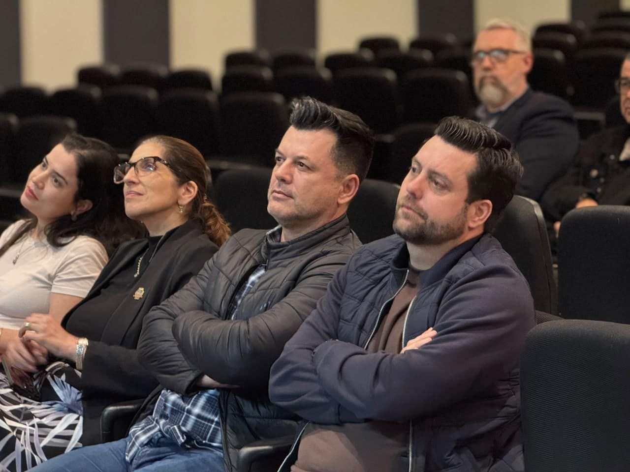 Conselho de Pastores revitaliza área externa de CAPS II em Joinville