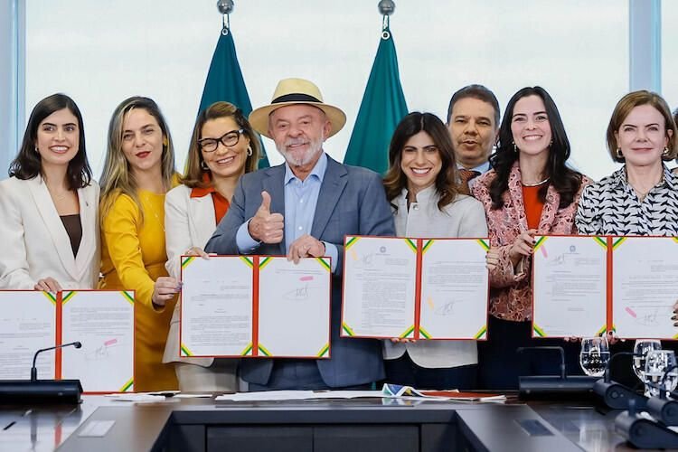 Lula sanciona lei que cria Pix Pensão Alimentícia com transferência automática