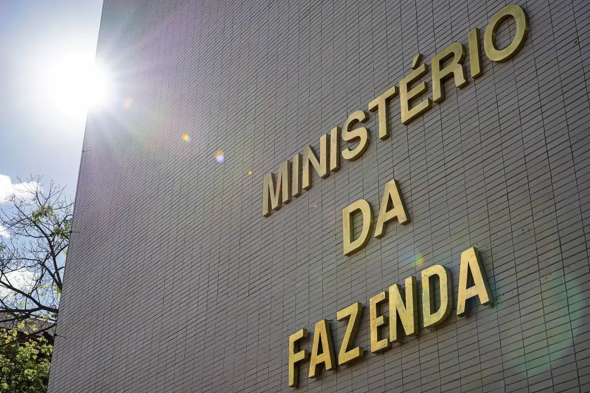 Déficit primário do governo federal atinge R$ 48,2 bilhões em junho
