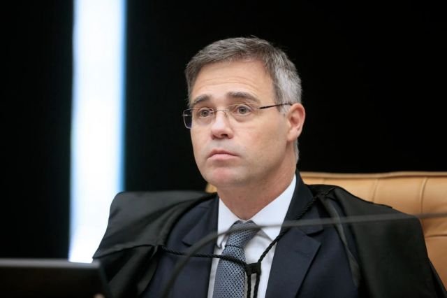 STF autoriza investigação da PF sobre Lulinha por tráfico de influência