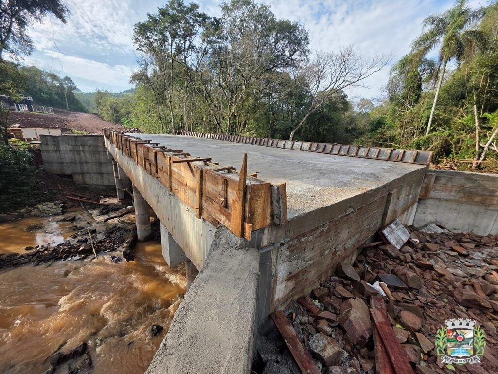 Concretagem da nova ponte de La. Macuco é concluída; liberação para tráfego em setembro