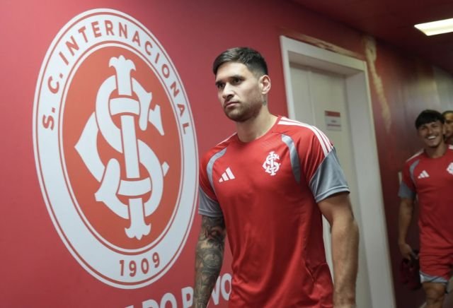 Villagra desfalca Internacional contra o Corinthians na Copa do Brasil